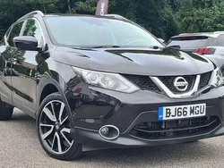 Black Used 2016 Nissan Qashqai Tekna SUV | £12,295 (Good price)