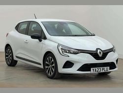 White Used 2023 Renault Clio V Evolution Hatchback | £14,395 (Fair price)