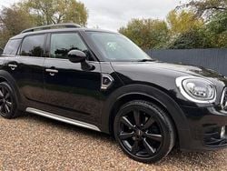 Midnight black metallic Used 2017 Mini Cooper S Countryman Sport SUV | £15,500 (Fair price)