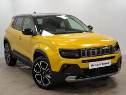 Special solid snow white New 2025 Jeep Avenger Summit SUV | £24,998 (Fair price)