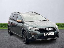 Green Used 2024 Dacia Jogger Extreme MPV | £21,499 (A bit pricey)