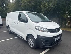 White Used 2021 Vauxhall Vivaro S Van | £10,995 (Fair price)