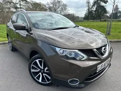 Bronze Used 2016 Nissan Qashqai Tekna SUV | £8,493 (Fair price)