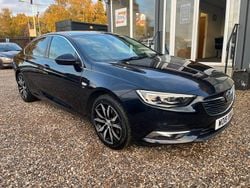 Blue Used 2018 Vauxhall Insignia Elite Hatchback | £8,490 (Fair price)