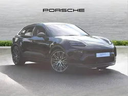 Black Used 2025 Porsche Macan SUV | £69,950 (Fair price)
