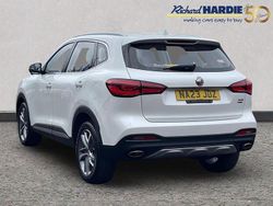 White Used 2023 MG HS Excite SUV | £15,991 (Fair price)