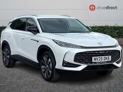 Solid white pearl New 2024 MG HS Trophy SUV | £22,495 (Fair price)