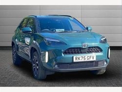 Green New 2025 Toyota Yaris Hybrid Design SUV | £26,850 (Good price)