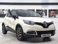 Cream/black Used 2016 Renault Captur Dynamique SUV | £6,177 (Fair price)