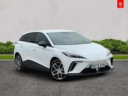 White Used 2024 MG MG4 EV Trophy Hatchback | £19,995 (Fair price)