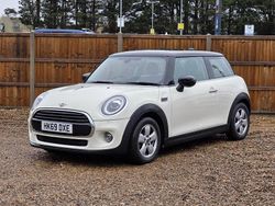 White Used 2019 Mini Cooper Classic Hatchback | £10,200 (Super price)