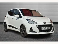 Polar white Used 2019 Hyundai i10 Premium Hatchback | £6,795 (Good price)