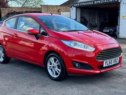 Red Used 2016 Ford Fiesta Zetec Hatchback | £5,995 (Good price)