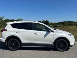 White Used 2018 Toyota RAV4 Hybrid SUV | £15,995 (Fair price)