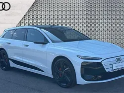 White Used 2025 Audi e-tron Performance SUV | £62,962