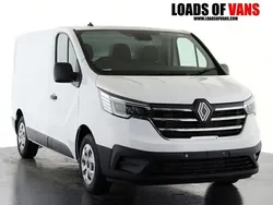 Solid glacier white New 2025 Renault Trafic Van | £20,500