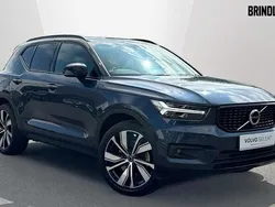 Used 2022 Volvo XC40 R-Design Pro SUV | £23,656 (Fair price)