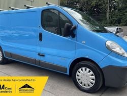 Blue Used 2014 Nissan Primastar SE MPV | £4,395 (Expensive)