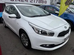 White Used 2015 Kia Ceed 2 Hatchback | £5,999 (Fair price)