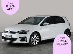 White Used 2017 VW Golf VII Advance Hatchback | £16,234 (Fair price)