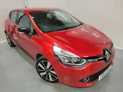 Red Used 2014 Renault Clio IV Dynamique Hatchback | £4,499 (Fair price)