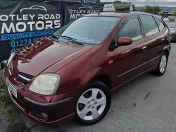 Red Used 2005 Nissan Almera Tino SE MPV | £995