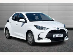 White Used 2023 Toyota Yaris Hybrid Hatchback | £14,550 (Good price)