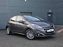 Grey Used 2018 Peugeot 208 Signature Sky Hatchback | £4,988 (Fair price)