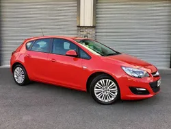 Red Used 2013 Vauxhall Astra Hatchback | £3,750 (Fair price)