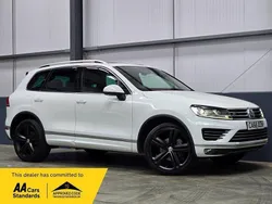 White Used 2016 VW Touareg R-line Plus SUV | £17,991 (Fair price)