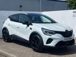 Metallic arctic white Used 2022 Renault Captur Rive Gauche SUV | £13,340 (Fair price)