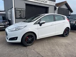 White Used 2014 Ford Fiesta Zetec Hatchback | £4,495 (Fair price)