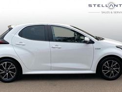 White Used 2021 Toyota Yaris Hybrid Design | £14,474 (Fair price)