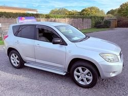 Silver Used 2009 Toyota RAV4 SUV | £2,499 (Super price)