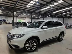 White Used 2019 Mitsubishi Outlander SUV | £13,440 (Fair price)