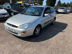 Silver Used 2001 Ford Focus Zetec Hatchback | £895 (Good price)
