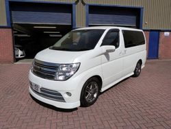 White Used 2006 Nissan Elgrand S MPV | £9,995 (Fair price)