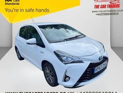 White Used 2017 Toyota Yaris Hybrid Hatchback | £9,988 (Fair price)