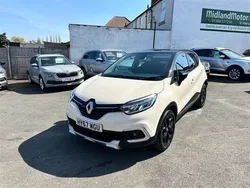 White Used 2017 Renault Captur Dynamique SUV | £7,999 (Fair price)
