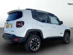 White New 2025 Jeep Renegade Trailhawk SUV | £30,700