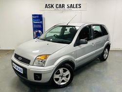 Silver Used 2010 Ford Fusion Zetec Hatchback | £2,495 (A bit pricey)