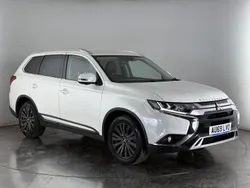 White Used 2019 Mitsubishi Outlander SUV | £15,550 (Fair price)