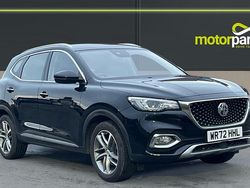 Black Used 2022 MG HS Excite SUV | £11,495 (Fair price)