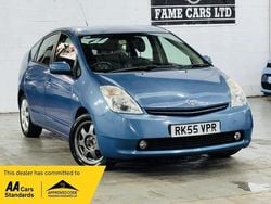 Blue Used 2005 Toyota Prius Hatchback | £3,500 (Fair price)