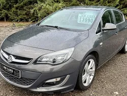 Grey Used 2015 Vauxhall Astra SRi Hatchback | £3,990 (Fair price)