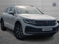 White Used 2024 VW Touareg Elegance SUV | £51,907 (Fair price)