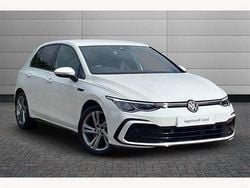 Pure white Used 2022 VW Golf VIII R-line Hatchback | £21,295 (Fair price)