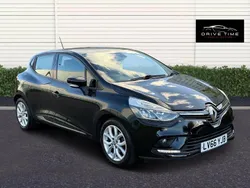 Black Used 2016 Renault Clio IV Dynamique Hatchback | £4,995 (Fair price)