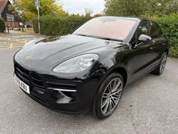 Black Used 2019 Porsche Macan SUV | £32,690 (Fair price)