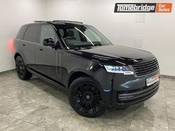 Black Used 2024 Land Rover Range Rover SE SUV | £92,495 (Fair price)